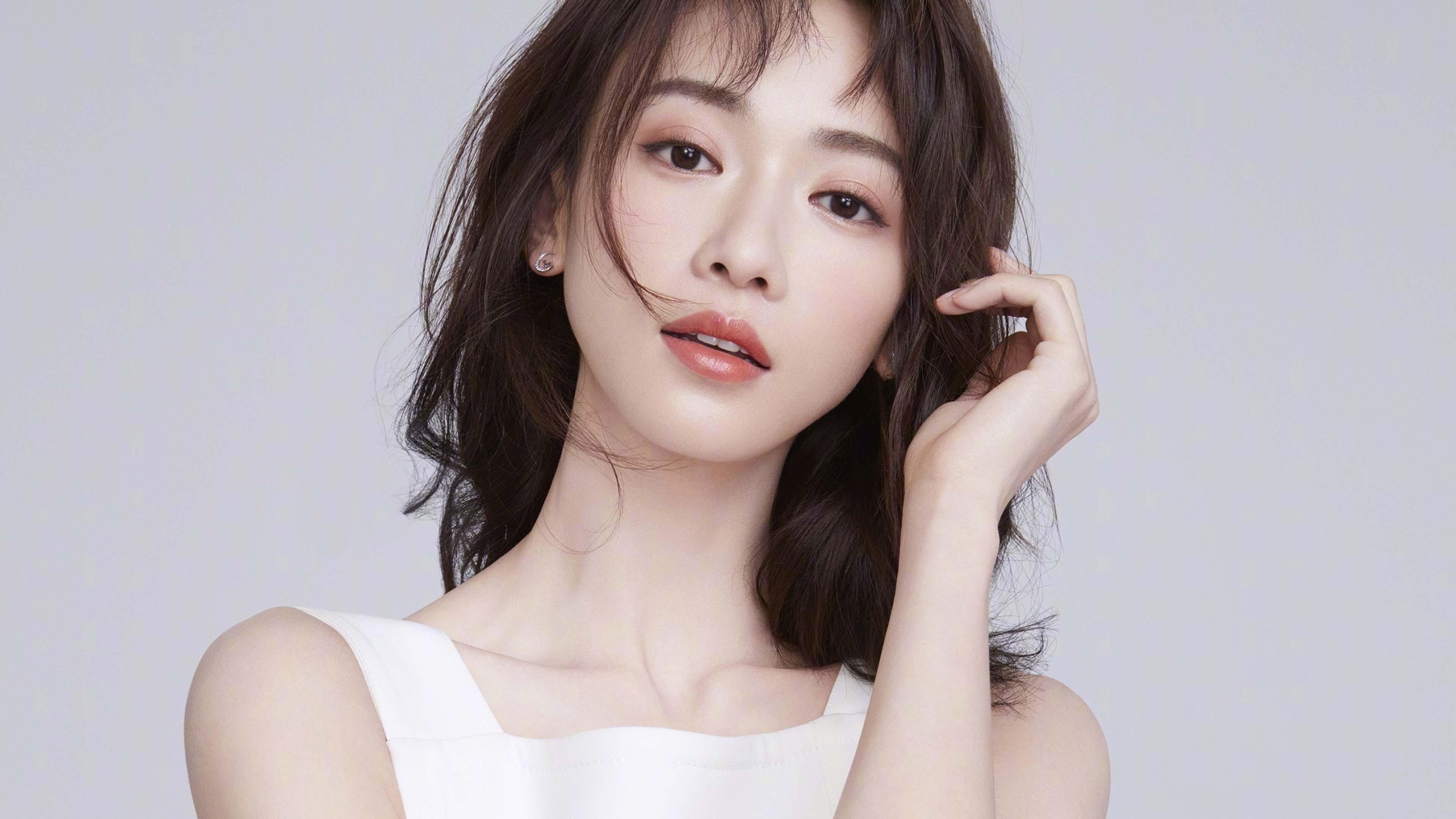 从开幕到收官：F1年度精彩瞬间集锦，2019年f1揭幕战中获得冠军的车队是